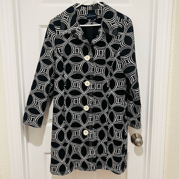 Banana Republic Jackets & Blazers - BANANA REPUBLIC Abstract Print Black/ White Cotton Trench Good condition